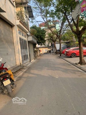 siêu phẩm giáp khu đô thị linh đàm dt 50m, tháng máy, nhà đẹp ôtô vào nhà, kinh doanh.