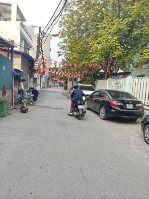 con đi du học cần bán gấp - nhà 50m2 đại học công nghiệp 5 tầng từ 4,x tỷ