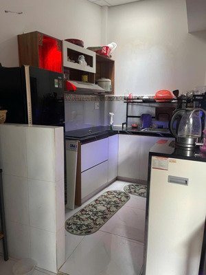 nhà bán hoà bình (5,8 x 12) (3pn - 2wc) 2 tầng - quận 11