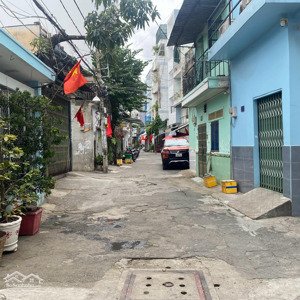 gần luỹ bán bích âu cơ hxh, 3 tầng 4pn, dt 4x18m, tc 6tỷ