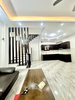 nguyễn hoàng. đẳng cấp! nhà mới đẹp, ở luôn, gần phố, 20m ô tô tránh, sđcc, chủ tâm huyết, 42m2*5t