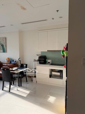 căn hộ 1pn full nội thất view hiếm ở landmark 3 , khách thiện chí đừng bỏ lỡ