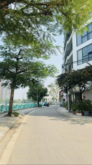 bán nhà mặt phố trích sài hồ tây 45m 5 tầng view hồ hơn 26 tỷ lh gấp xem gấp