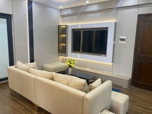 chính chủ bán gấp ch 70.5m2 (3pn+2wc), tầng trung, đầy đủ nội thất mới đẹp, cowaelmic-198 ng tuân