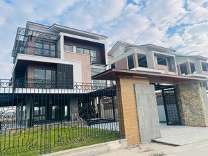 bán biệt thự view sông 480m2 hàng hiếm, giá gốc chủ đầu tư, ngay sát long biên, miễn lãi gốc 18th