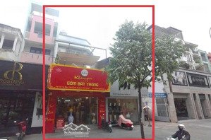 căn góc 2 mặt tiền võ thị sáu, phường tân định, quận 1 dt: 10x20 cn 150m2 giá 52tỷ hđt:200tr/thang