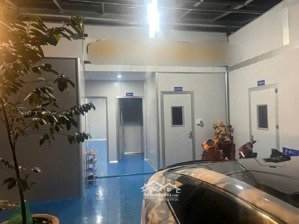 cho thuê nhà xưởng 800m² điện 3 pha có phòng ngủ và toilet giá 28 triệu/tháng