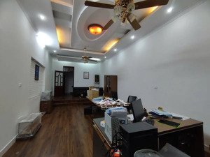 nhà phân lô phú thượng tây hồ - ô tô vòng quanh - vỉa hè - gara - gần hồ tây