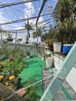 bán nhà lê văn lương cạnh lotte mart - 4 tầng - xe hơi đỗ cửa - 8 phòng. 6m x 16m. giá 7,5 tỷ tl