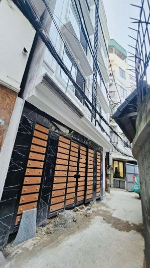 chính chủ bán toà căn hộ dòng tiền 60tr/ tháng tại ngõ 204 trần duy hưng .