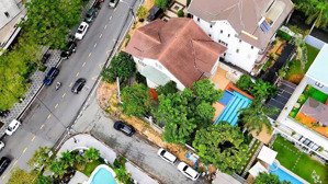 biệt thự 506m2 góc 2 mt nguyễn văn hưởng, thảo điền, quận 2 - 20x30m - hồ bơi sân vườn