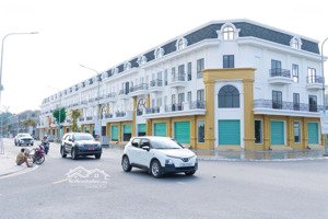 chỉ từ 3.6 tỷ shophouse tấn đức central park, dt 100m2 tkxd xây 3,5 tầng, đường 24m, chiết khấu 12%