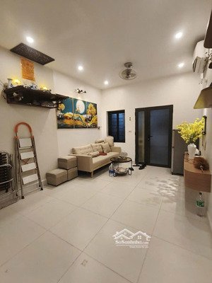 chỉ 1.9 tỷ có nhà tập thể 15m ra phố nguyễn trãi, sổ riêng, kd, 2n full nội thất, gần bãi ô tô