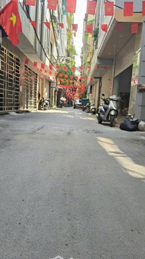 bán nr tại hoàng hoa thám, 19,96 tỷ, 110m2, 5 tầng, 8pn, 5wc siêu hot