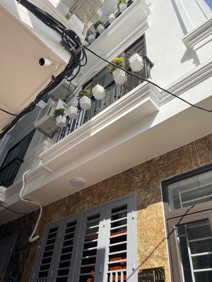 ****siêu phẩm tây hồ- nhà mới tinh-ngay phố 30m- 5 tầng- 7,5 tỉ