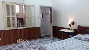 bán nhà lô góc phố ngọc hà, 2 mặt thoáng, cách phố 30m, nhà dân xây, giá f0 hợp lý