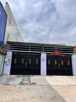 cho thuê nhà mt đường mã lò, p. bình trị đông a, 9 x 30m, cấp 4, giá 35 triệu/tháng