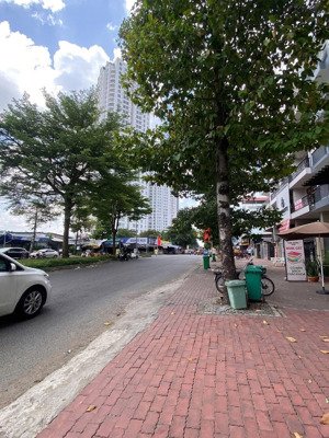 mặt bằng cho thuê tại kdc him lam dt:5x20m kinh doanh mọi ngành nghề thuê gấp