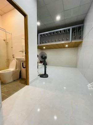 nguyên căn 50m2 6tr/th, p5 q8, phạm thế hiển