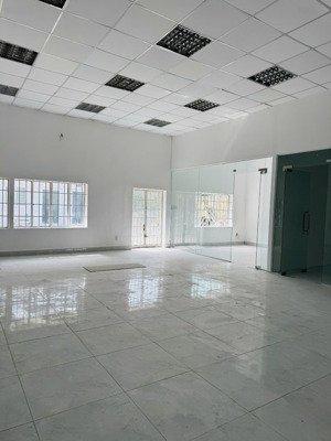 cho thuê kho mt bình lợi, p. 13, 8x15m, wc riêng, 22tr