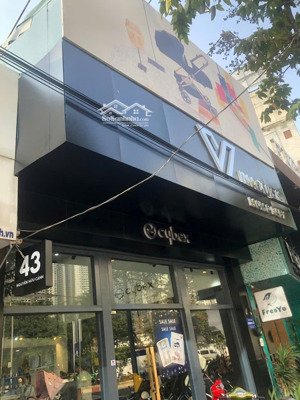 bán gấp nhà mặt tiền đường phan văn hân. 8,5x27m. 200m2. giá bán gấp 32 tỷ