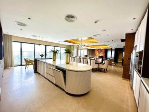 duy nhất ! penthouse giá siêu tốt, 342m2 ban công view trọn hồ tây, full tiện ích, sẵn slot ô tô