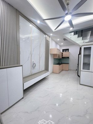 tầm tiền không có căn thứ 2! phố tây sơn, đống đa, nhà đẹp 4 tầng full nội thất, giá 5.99 tỷ