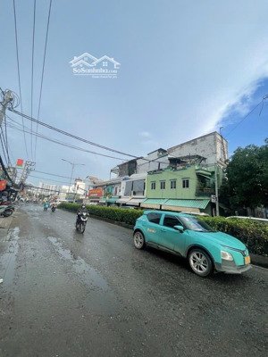 nhà 4t - 4pn - 100m2 - sát mặt tiền huỳnh tấn phát, quận 7