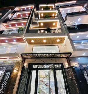 bán nhà trần định xu q1 3tỷ140 60m2 1 trệt 3 lầu 5pn 6wc hẻm 5m hđ thuê 23tr/th sổ hồng riêng