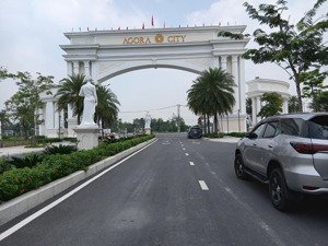 agora city nằm trên mặt tiền đường đt 818 lộ giới 40m, thị trấn thủ thừa, tỉnh long an