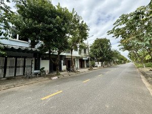 tôi cần bán lô đất đường phạm đức nam - trục thông mai đăng chơn - song song võ chí công - hoà quý