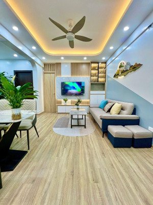 bán căn hộ 59m² nơ 8 bán đảo linh đàm 2pn, full nội thất, sổ đỏ, gần hồ giá 5,3 tỷ