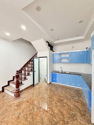 nhà lô góc võ thị sáu, 20m ra ô tô tránh, ngõ thông bạch mai, sổ đẹp, nhà mới 40m2 * 5t