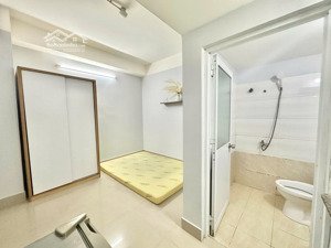 phòng full nội thất sát phạm văn đồng- chính chủ