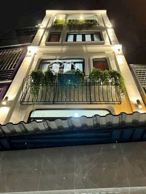 bán nhà đường hoàng diệu, kdc đông đúc, 1 trệt 2 lầu, sổ hồng riêng. lh 