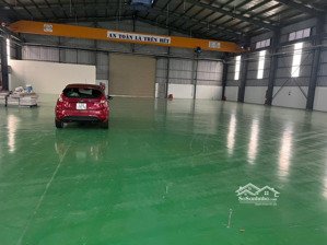 chuyển nhượng nhà xưởng 1. diện tích đất: l2:11.785m; l3: 15.501m liên hệ zalo 