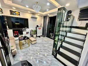 bán nhà đẹp đường bến vân đồn quận 4 - ô tô vào vi vu - tặng hết nội thất - giá chỉ nhỉnh 4 tỷ