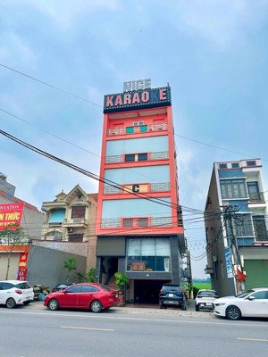 bán quán karaoke 7 tầng. 160m2 2 mặt tiền tại trung tâm phường việt yên, bắc ninh