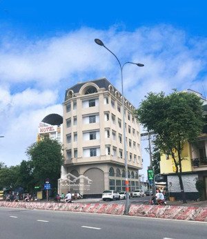 tòa khách sạn duy nhất khu bàu cát, tân bình, dt: 12x18m, 5 lầu, tm, 21 phòng, tn: 300tr, 39 tỷ