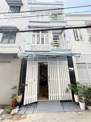 bán nhà tây thạnh, gần trường đại học, gần sân bay, hẻm ôtô đậu cửa 60m2, 3 tầng, chỉ 6,5 tỷ