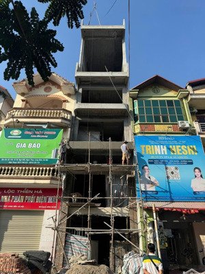 nhanh tay mua sớm giá tốt. chủ sắp tăng giá khi vào hoàn thiện nhà ngọc thuỵ kinh doanh chỉ 21 tỷ