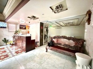 siêu phẩm khách sạn cao cấp đường 10m gần nhà ga t3 hầm + 7 tầng thu 2.6 tỷ/năm