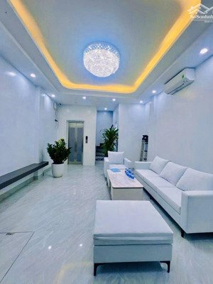 hoa hậu xuân đỉnh ngoại giao đoàn, 10 tỷ, 6 tầng thang máy, thiết kế đẳng cấp, gần oto, mt: 4.2m.