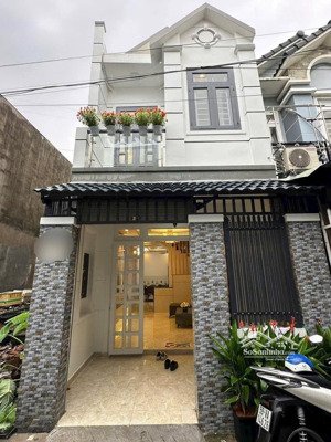 bán nhà khu trung tâm hành chính, cạnh chợ đầu mối bình điền giá 2 tỷ 550 còn hđ thuê 2 tháng