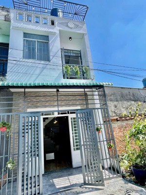 nhà cho thuê 8tr/tháng, kế bên toà án nhân dân bình tân, giá 3 tỷ 080 hẻm xe hơi 5m, nhà như hình