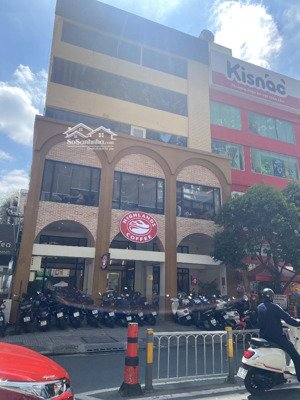 bán gấp nhà mt ngay hai bà trưng, quận 1. 9mx20m - 3 lầu - hđt 250 triệu/tháng. giá 60 tỷ