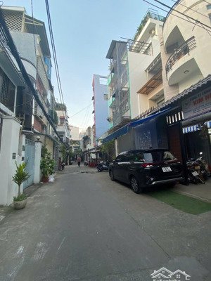 giá đầu tư - mặt tiền rạch xuyên tâm đường bùi đình túy - dt 6 x26m - ctxd hầm 7 tầng - giá 24 tỷ