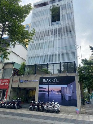 tòa building đẹp thành thái, p14, q10 ngang 9.5 x 25 hầm 8 tầng- hđt 220tr -giá 58 tỷ giảm về 48 tỷ