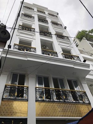 bán căn nhà đường trường sơn _quận tân bình- 7x23m -hầm 7 tầng - hđt :110tr/tháng - giá chỉ : 31 tỷ