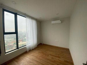 mình cần bán căn hộ (2pn), (76m2), (view đẹp), (giá: 5.25 tỷ) tại rose town, lh: 